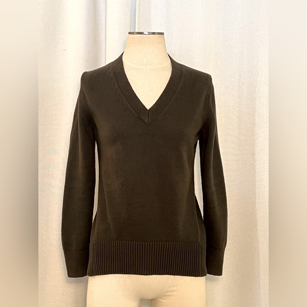 Banana Republic Army Green V-neck Sweater. XS
